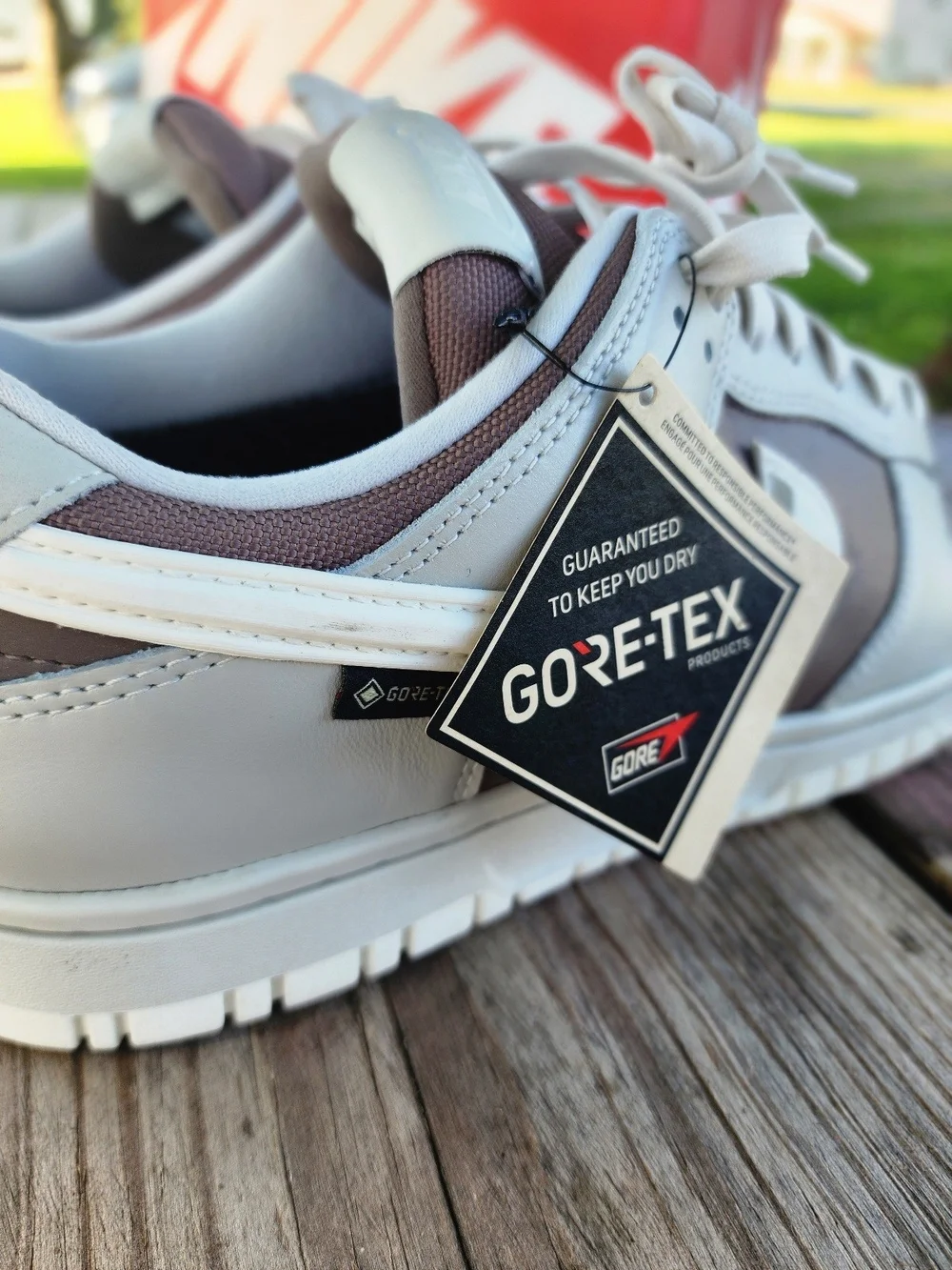 Nike Dunk Low Men's Sneakers with GORE-TEX in Bone and Mink Brown size 11.5